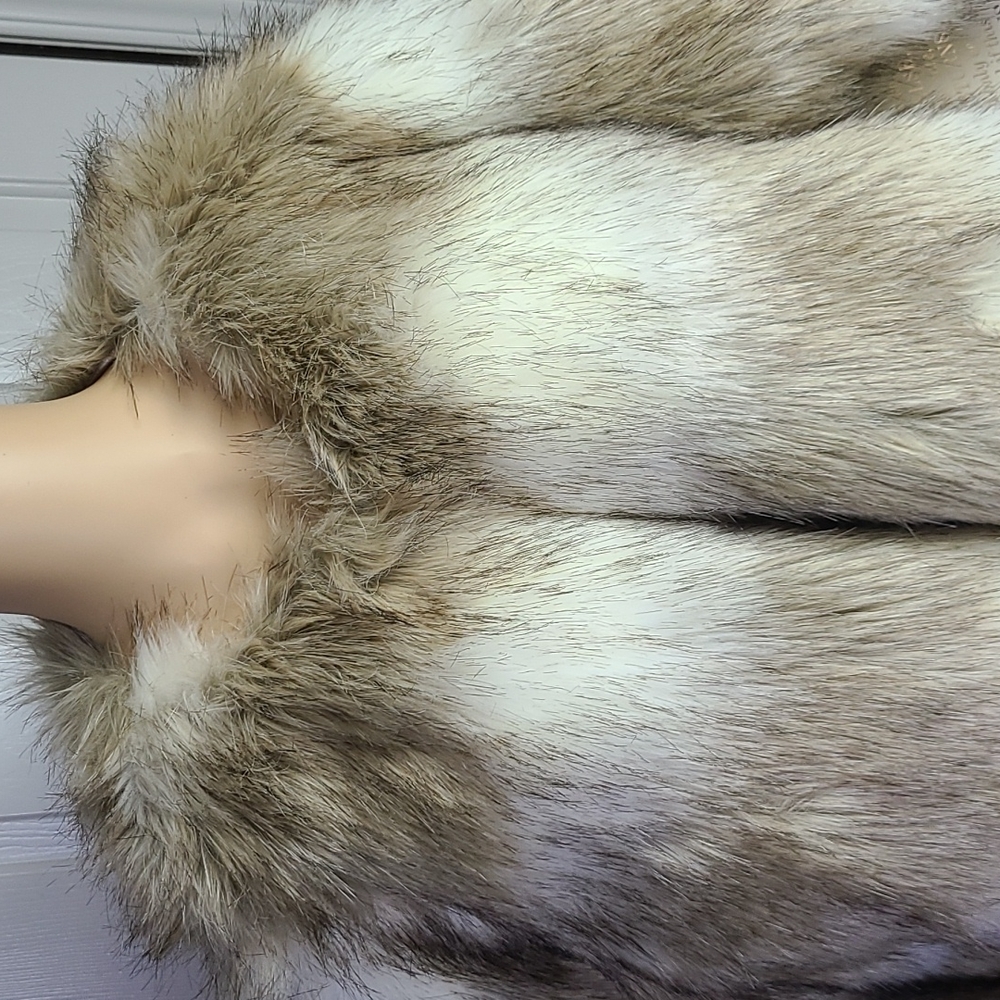 Ladies Jacket - Picture 2 of 9
